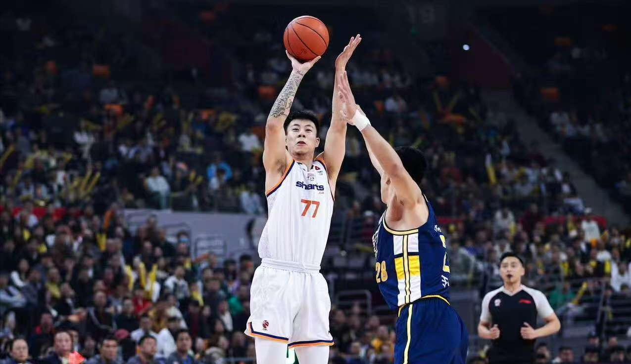 爱游戏官方平台-广东“杀手”！张镇麟梦回辽宁，怀特塞德成CBA奥尼尔，杜锋无奈